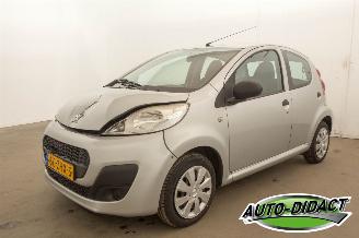 Damaged car Peugeot 107  2012/11