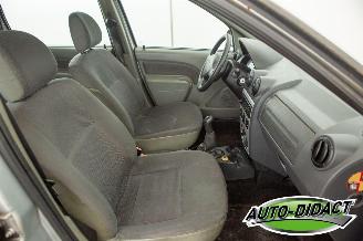 Dacia Logan 1.6-16V Lauréate 7p. picture 13