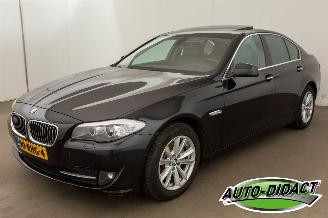 Damaged car BMW 5-serie 523i Automaat Clima Navi Leder Elek dak High Executive 2011/6