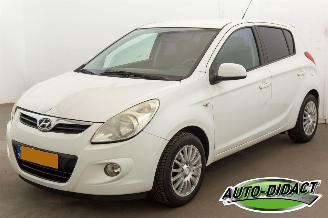 Vrakbiler auto Hyundai I-20 1.2i i-Motion Airco 2010/9