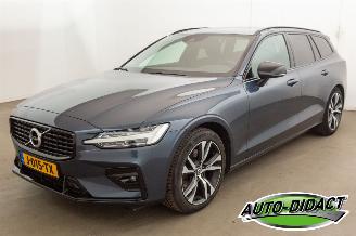 uszkodzony samochody osobowe Volvo V-60 2.0 B4 Automaat Clima Navi Leder R-Design 2020/10