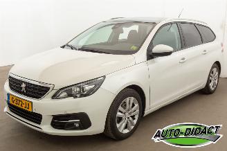 Coche accidentado Peugeot 308 1.2 PureTech Clima Navi Pano Camera Blue Lease Executive 2019/10
