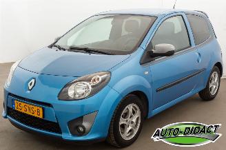 krockskadad bil auto Renault Twingo 1.2-16V 66.591 km Airco Collection 2011/10