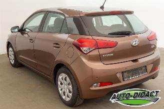 Hyundai I-20 1.4 Automaat 63.407 km Airco picture 3