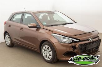 Hyundai I-20 1.4 Automaat 63.407 km Airco picture 2
