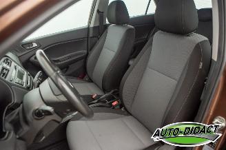 Hyundai I-20 1.4 Automaat 63.407 km Airco picture 25