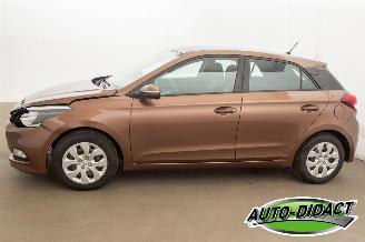 Hyundai I-20 1.4 Automaat 63.407 km Airco picture 40