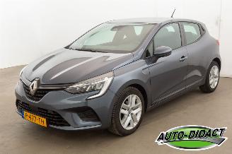 skadebil auto Renault Clio 1.0 TCe 103.376 km Airco Navi 90 Techno 2022/6