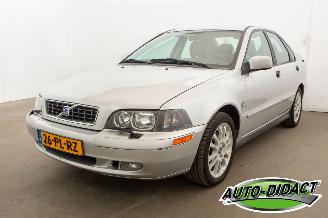 skadebil auto Volvo S-40 2.0 Europa Airco Leder 2004/8