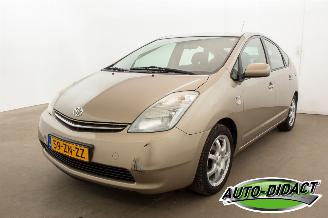 Vaurioauto  passenger cars Toyota Prius 1.5 VVT-i Comfort Automaat Airco 2008/4