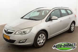 uszkodzony samochody osobowe Opel Astra Sports Tourer 1.4 Edition Clima Navi 2011/2