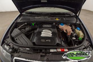 Audi A4 Cabriolet 2.4 V6 Automaat Clima picture 37