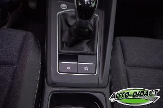 Volkswagen Golf 1.0 TSI 3129 km Clima Navi Camera Life Business picture 11