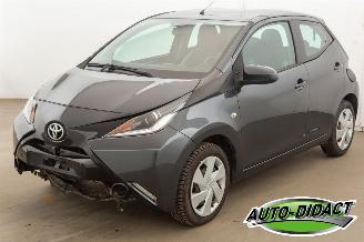 skadebil auto Toyota Aygo 1.0 Airco Camera 2014/11