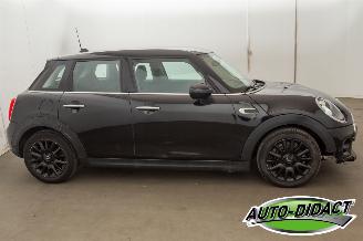 Mini Cooper 1.5 Airco Navi Business picture 40