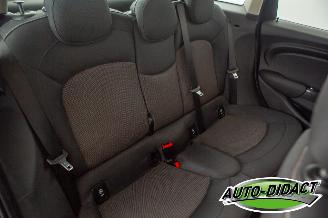 Mini Cooper 1.5 Airco Navi Business picture 20