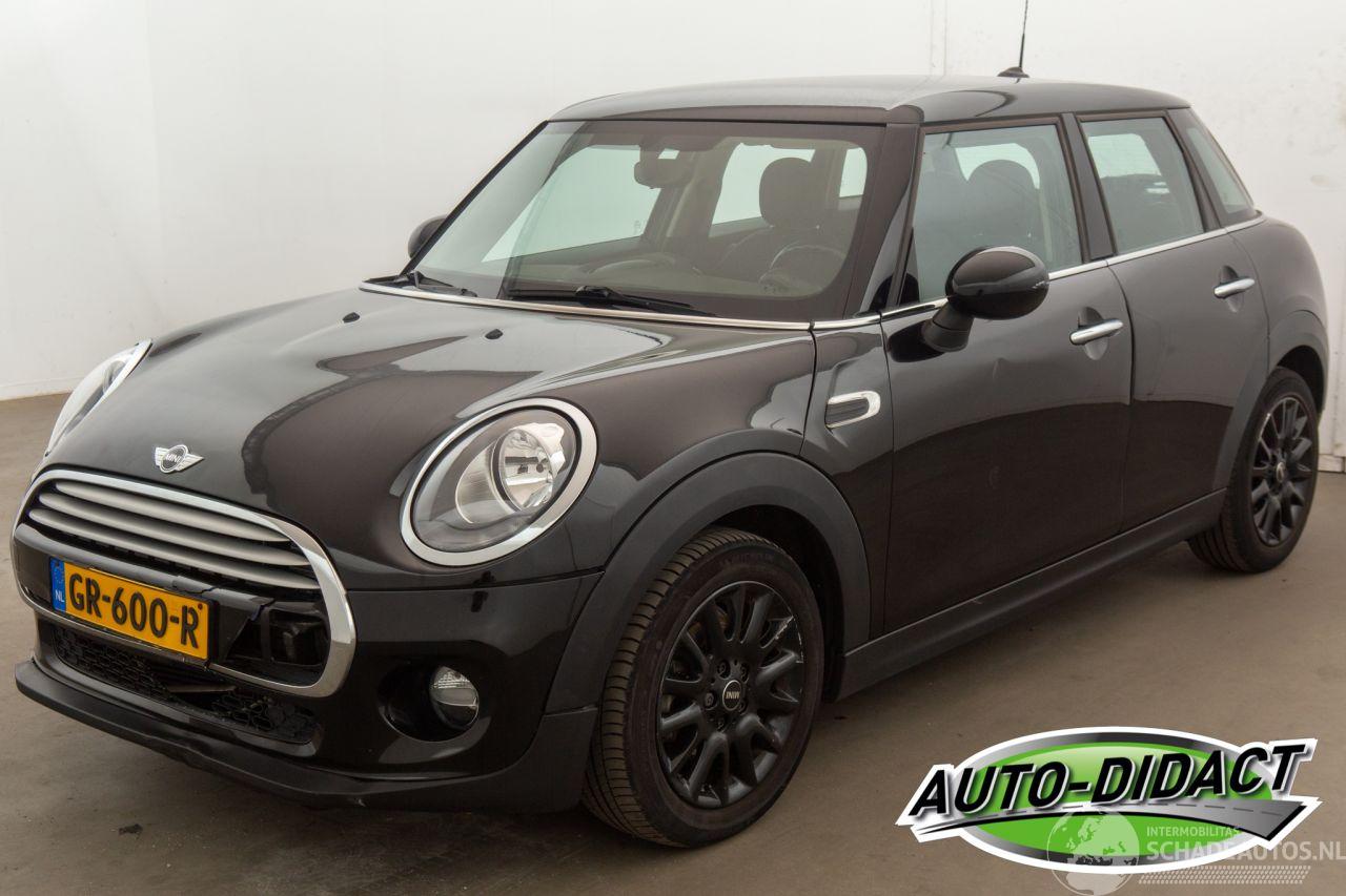 Mini Cooper 1.5 Airco Navi Business