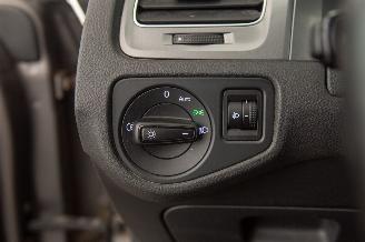 Volkswagen Golf 1.6 TDI Clima Navi picture 15