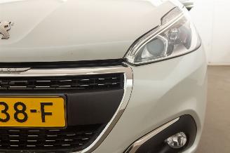 Peugeot 208 1.2 PureTech Automaat 107.250 km Navi Clima Allure picture 32