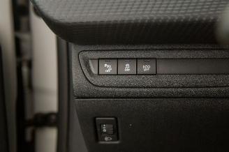 Peugeot 208 1.2 PureTech Automaat 107.250 km Navi Clima Allure picture 13