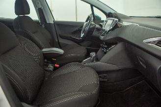 Peugeot 208 1.2 PureTech Automaat 107.250 km Navi Clima Allure picture 20