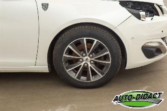 Peugeot 308 1.6 HDI Pano Clima Navi picture 40