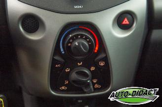 Peugeot 108 1.0 e-VTi  106.332 km Airco Active picture 8