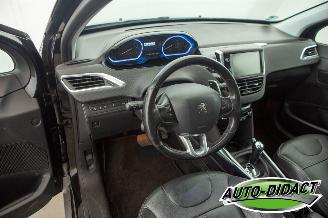 Peugeot 2008 1.2 PureTech Automaat Pano Clima Navi  Blue Lease Executive picture 25