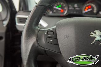 Peugeot 2008 1.2 PureTech 105.313 km Pano Airco Navi Blue Lion picture 15