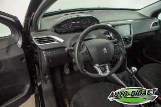 Peugeot 2008 1.2 PureTech 105.313 km Pano Airco Navi Blue Lion picture 25