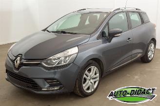 krockskadad bil auto Renault Clio 1.5 dCi Airco Navi 2018/2