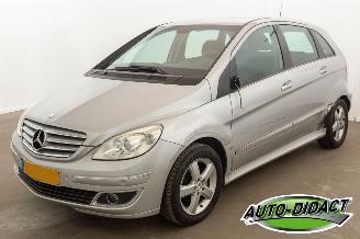 damaged passenger cars Mercedes B-klasse 150 Airco 2006/10