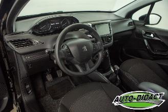 Peugeot 208 1.2 PureTech 66.812 km NAP Airco Blue Lion picture 24