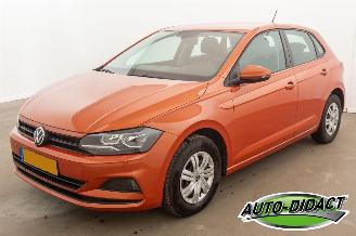 damaged passenger cars Volkswagen Polo 1.0 TSI 27.441 km Airco 2021/6