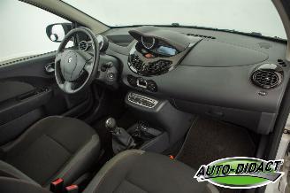 Renault Twingo 1.2 16V Dynamique Clima picture 14