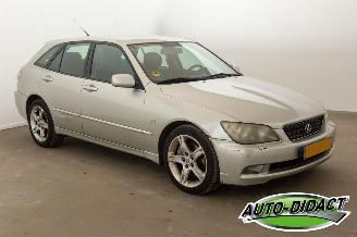 Lexus IS 300 Automaat SportCross Executive picture 3