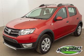 skadebil auto Dacia Sandero Stepway 0.9 TCe 92.492 km Carpas Navi Airco 2015/1
