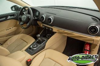 Audi A3 1.6 TDI Clima Navi Leder Ambiente picture 19