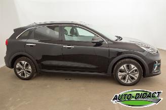 Kia e-Niro ExecutiveLine 64 kWh leder Camera Clima Navi picture 38