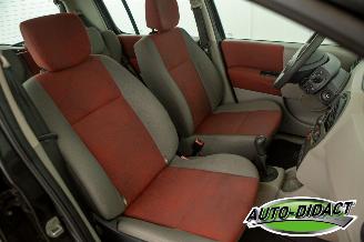 Renault Modus 1.2 -16V Airco picture 14