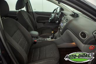 Ford Focus 1.6 Clima Navi Titanium picture 18