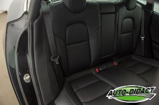 Tesla Model 3 Long Range Dual AWD Pano picture 17