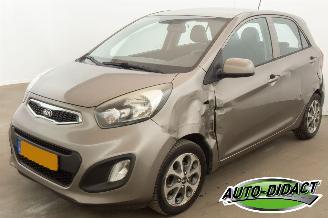 krockskadad bil auto Kia Picanto 1.0 CVVT Airco Navi ISG Comfort Pack 2013/5