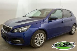 Voiture accidenté Peugeot 308 1.2 Style Clima Navi 2018/6