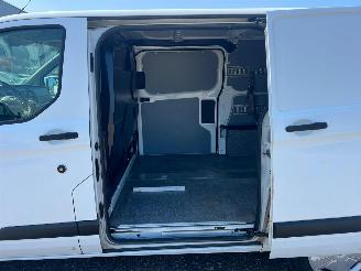 Ford Transit Custom 2.0 TDCI Automatic Euro 6 picture 32