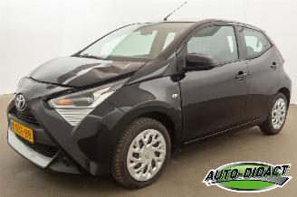 Unfallwagen Toyota Aygo 1.0 VVT-i 69.877 km NAP Camera Clima X-Play 2020/11