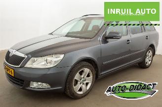skadebil auto Skoda Octavia 1.2 TSI Automaat Navi Clima Ambition Business Line 2011/11