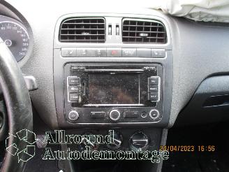 Volkswagen Polo Polo V (6R) Hatchback 1.2 12V BlueMotion Technology (CGPA(Euro 5)) [51=
kW]  (06-2009/03-2014) picture 10