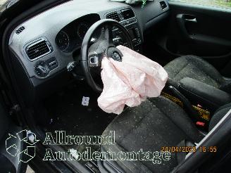 Volkswagen Polo Polo V (6R) Hatchback 1.2 12V BlueMotion Technology (CGPA(Euro 5)) [51=
kW]  (06-2009/03-2014) picture 9