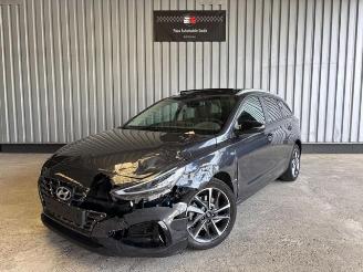 Hyundai I-30 cw Edition 30+ Panorama / R-Kamera / Navi picture 2